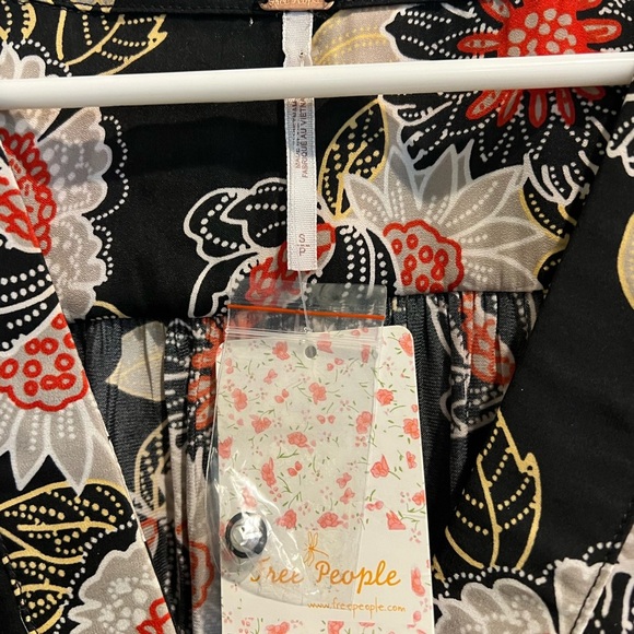 Free People Black and Red Floral Top Size S - Picture 4 of 5